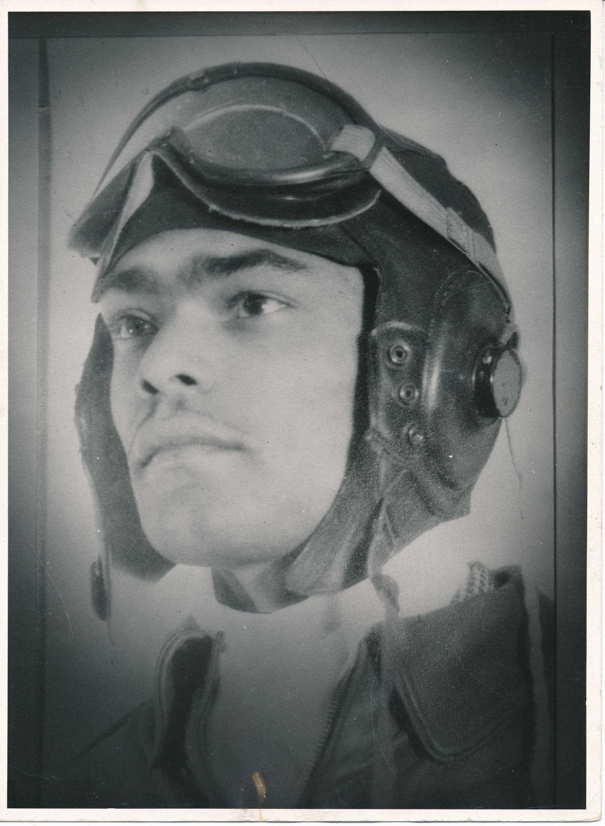 Frank Macon, pilot portrait, Tuskeegee